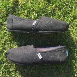 Black Sherpa Lined Toms size 7.5